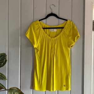 NWOT Carve Designs Bright yellow blouse